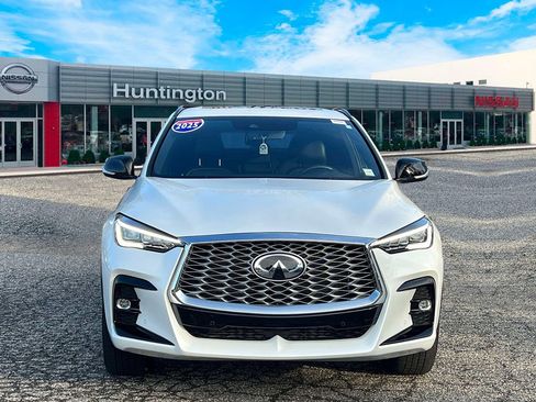 Used 2025 INFINITI QX55 Essential image 2