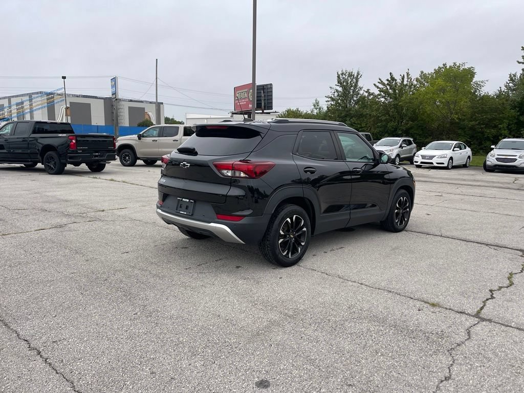 Used 2021 Chevrolet TrailBlazer LT w/ Sun and Liftgate Package FWD image 5