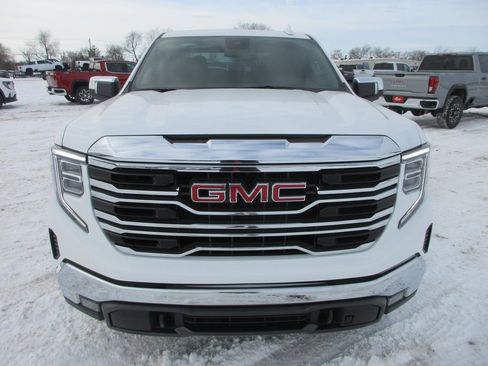 New 2026 GMC Sierra 1500 SLT w/ SLT Premium Package image 12