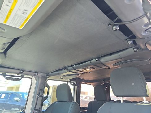 Used 2021 Jeep Wrangler Unlimited Sport image 32