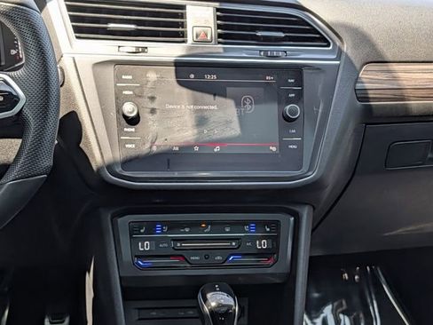Used 2022 Volkswagen Tiguan SEL R-Line AWD/4WD image 14