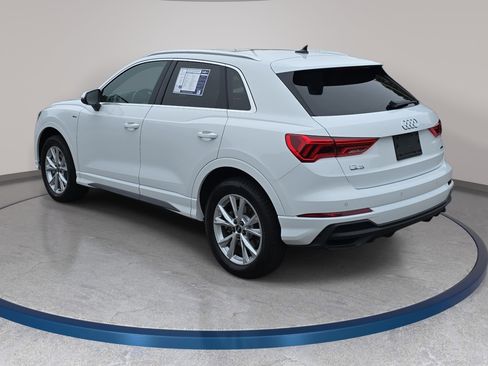 Certified 2025 Audi Q3 2.0T Premium w/ Convenience Package AWD/4WD image 7