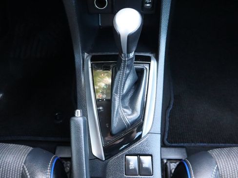 Used 2018 Toyota Corolla SE w/ Carpet Mat Package (TMS) FWD image 36