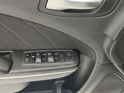 Used 2023 Dodge Charger SXT image 23