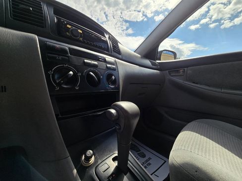 Used 2005 Toyota Corolla CE FWD image 21