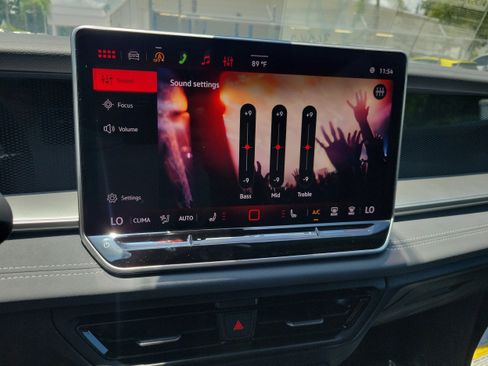 New 2026 Volkswagen Tiguan SE R-Line FWD image 24