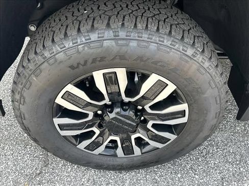 New 2026 GMC Sierra 2500 Denali Ultimate AWD/4WD image 18