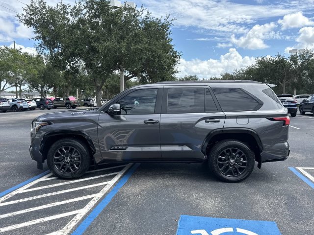 Used 2024 Toyota Sequoia Platinum AWD/4WD image 7
