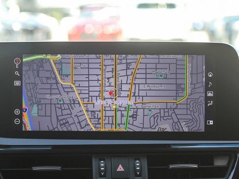 Used 2022 Lexus ES 350 w/ Premium Package FWD image 10