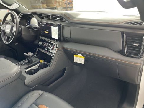Used 2025 GMC Sierra 1500 AT4 w/ Technology Package image 29