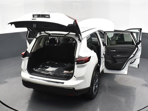 New 2026 Nissan Rogue SV image 31