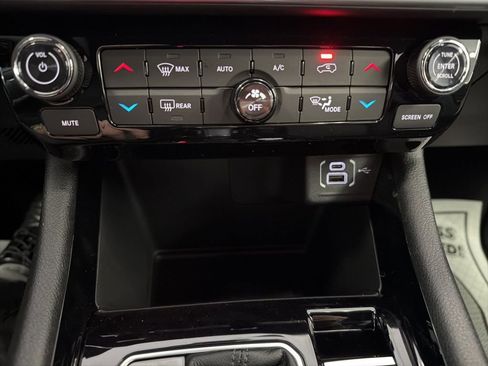 New 2026 Jeep Compass Limited image 16