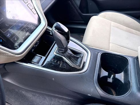 Used 2021 Subaru Outback Premium AWD/4WD image 18