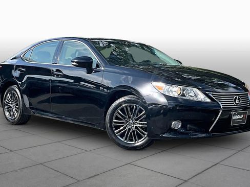 Used 2015 Lexus ES 350 w/ Premium Package FWD image 3