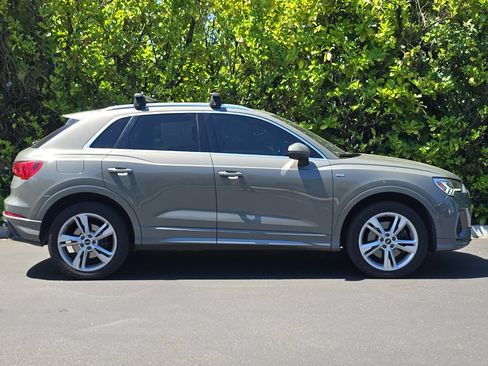 Used 2021 Audi Q3 2.0T Premium Plus w/ Premium Plus Package AWD/4WD image 3