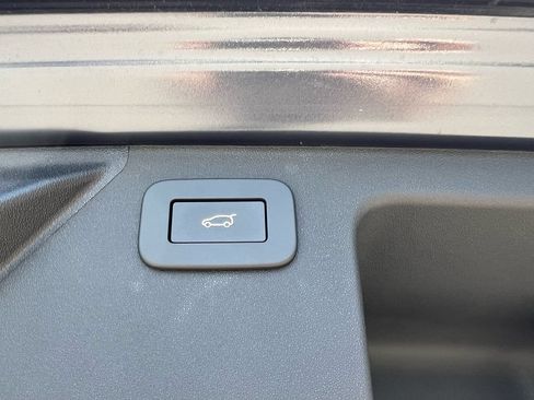 New 2026 Land Rover Discovery Sport Landmark AWD/4WD image 28