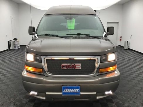 Used 2019 GMC Savana 2500 Extended w/ Enhanced Convenience Package image 14
