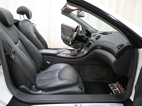 Used 2005 Mercedes-Benz SL 500 image 8
