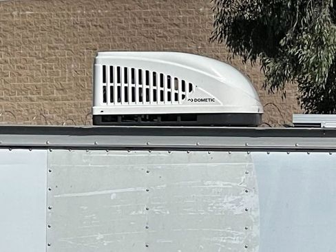 Used 2000 Chevrolet Express 3500 image 23