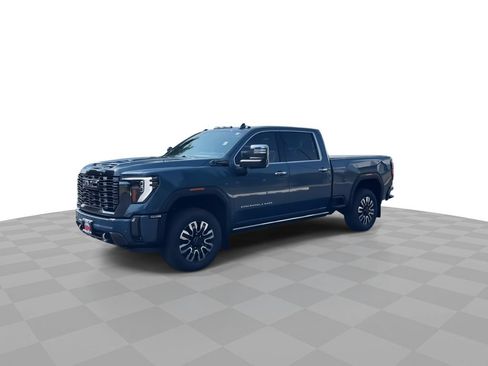 Used 2024 GMC Sierra 2500 Denali Ultimate AWD/4WD image 4