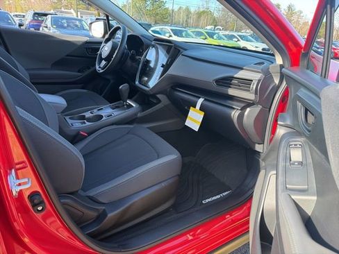 Used 2025 Subaru Crosstrek 2.0i Premium AWD/4WD image 16