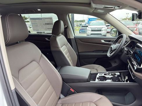 New 2026 Volkswagen Atlas SEL image 7