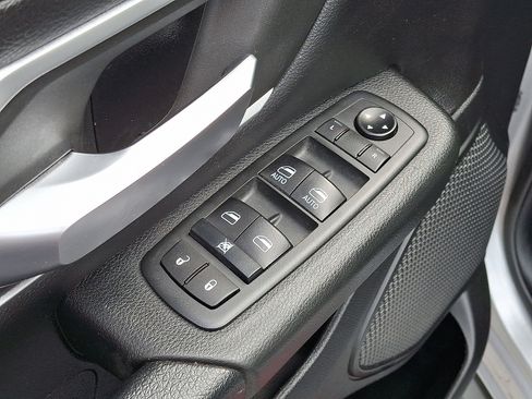 Used 2020 RAM 1500 Big Horn AWD/4WD image 14