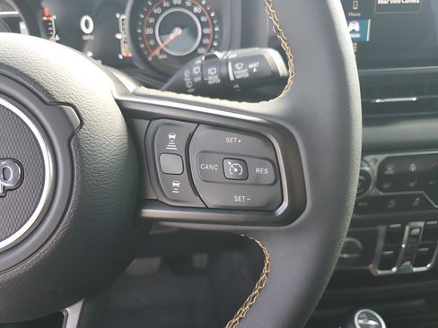 Used 2024 Jeep Wrangler Sport S image 34