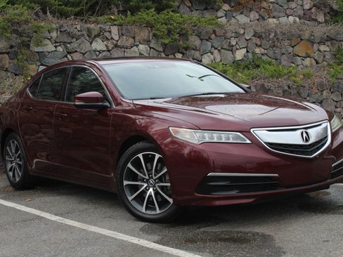 Used 2015 Acura TLX V6 w/ Technology Package FWD image 4