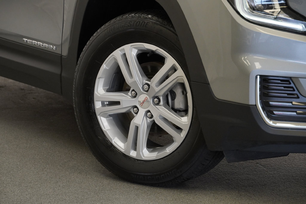 Used 2024 GMC Terrain SLE w/ Driver Convenience Package AWD/4WD image 10