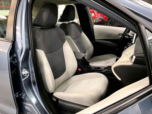 Used 2020 Toyota Corolla LE image 8
