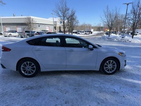 Used 2020 Ford Fusion SE image 6