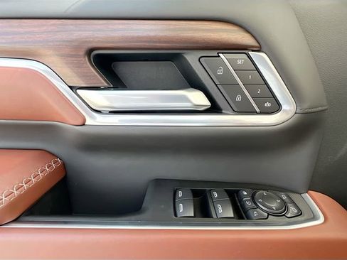 New 2026 GMC Sierra 2500 Denali Ultimate AWD/4WD image 13