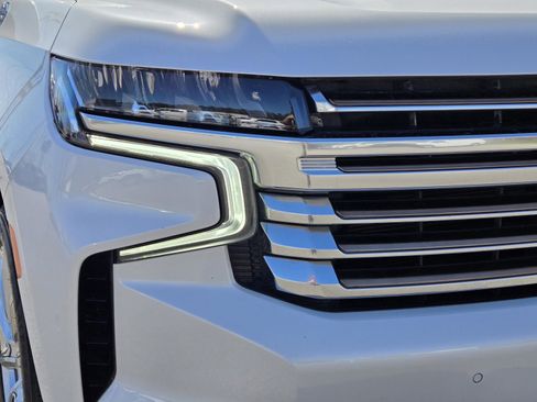 Certified 2024 Chevrolet Tahoe High Country AWD/4WD image 9