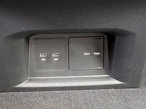 Used 2023 Volkswagen Atlas SEL AWD/4WD image 51