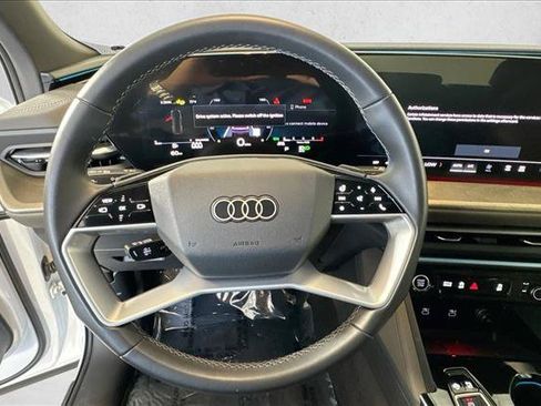 Certified 2025 Audi Q5 Premium w/ Convenience Package AWD/4WD image 10