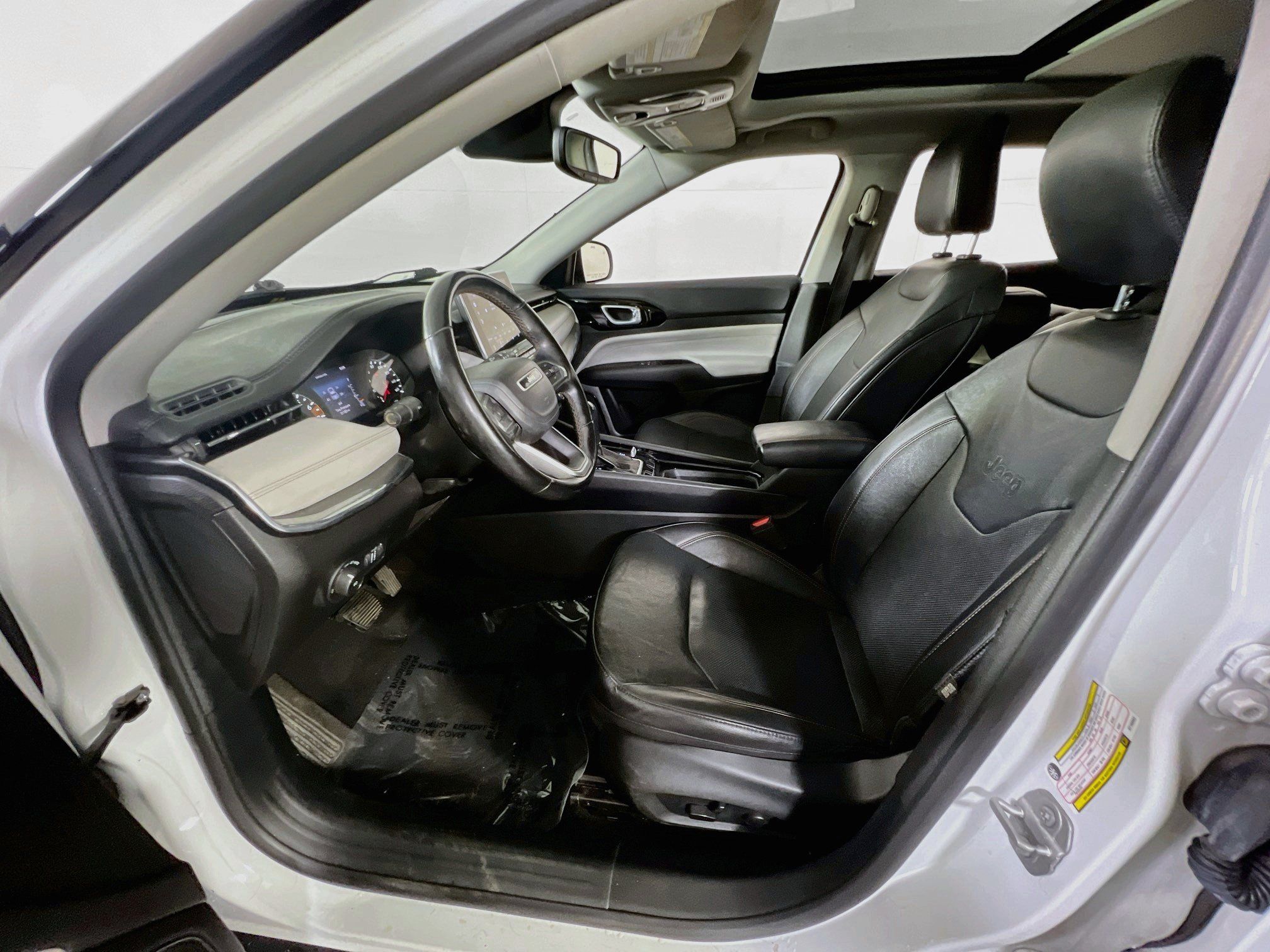 Used 2022 Jeep Compass Limited w/ Sun and Sound Group AWD/4WD image 19
