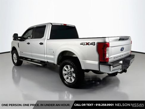 Used 2019 Ford F250 XLT w/ Snow Plow Prep Package AWD/4WD image 7