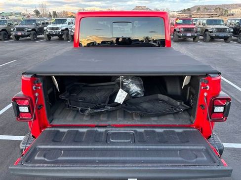 New 2026 Jeep Gladiator Rubicon AWD/4WD image 22