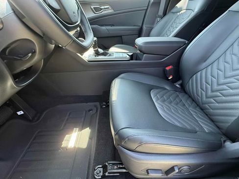 New 2026 Kia Sportage X-Line image 3