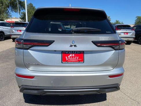 New 2026 Mitsubishi Outlander ES AWD/4WD image 4