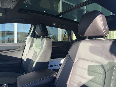 New 2026 Volkswagen Atlas Cross Sport SEL R-Line image 8