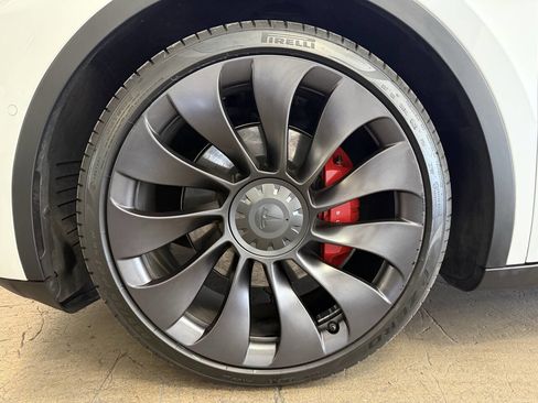 Used 2021 Tesla Model Y Performance AWD/4WD image 32