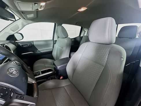 Used 2020 Toyota Tacoma SR5 image 20