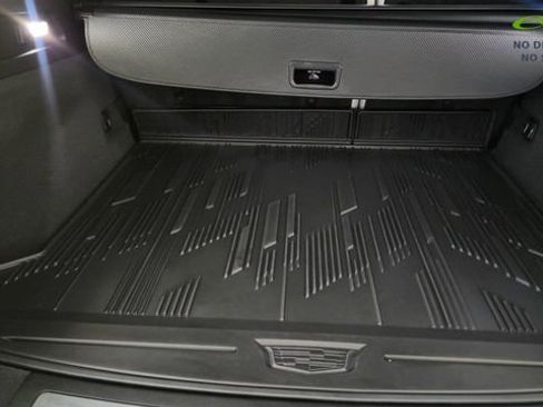 Used 2025 Cadillac Lyriq Luxury w/ LPO, Floor Liner Package RWD image 15