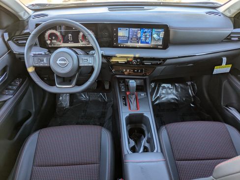 New 2026 Nissan Kicks SR FWD image 10