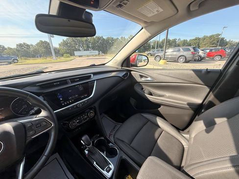 Used 2023 Buick Encore GX Essence w/ Experience Buick Package AWD/4WD image 27