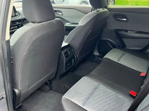 Used 2023 Nissan Rogue SV image 14