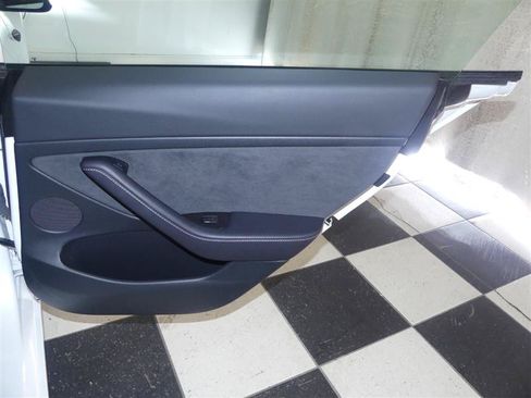 Used 2023 Tesla Model 3 Standard Range RWD image 23