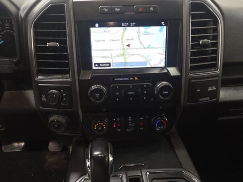 Used 2019 Ford F150 XLT w/ Equipment Group 302A Luxury image 8